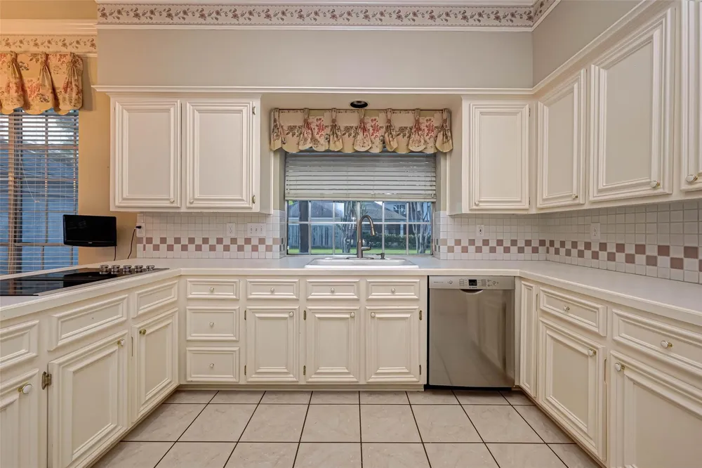 4502 Devonshire Street Sugar Land, TX 77479