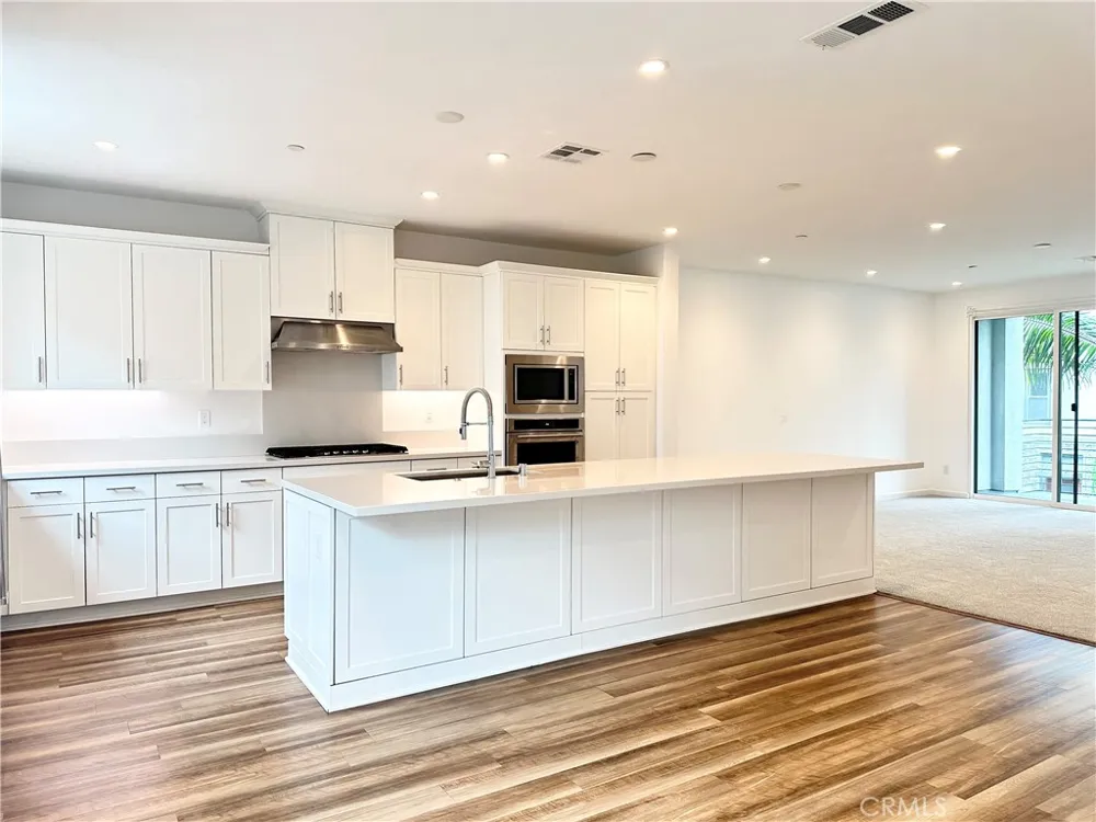 126 Schick Irvine, CA 92614