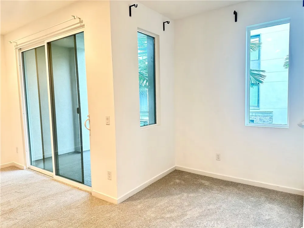 126 Schick Irvine, CA 92614
