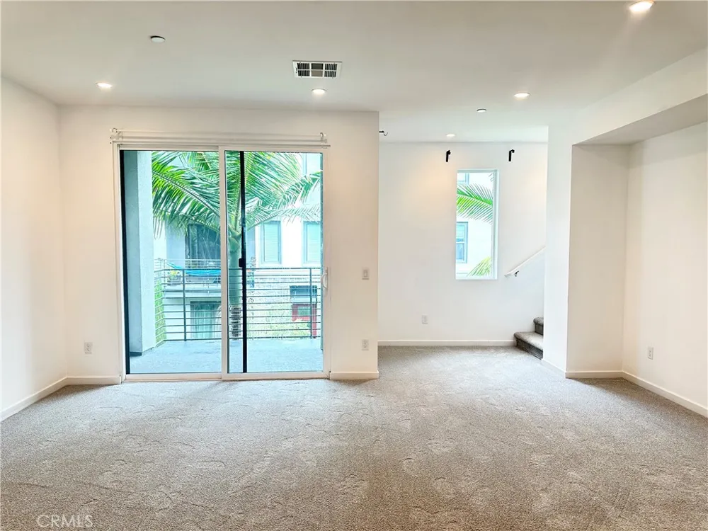 126 Schick Irvine, CA 92614