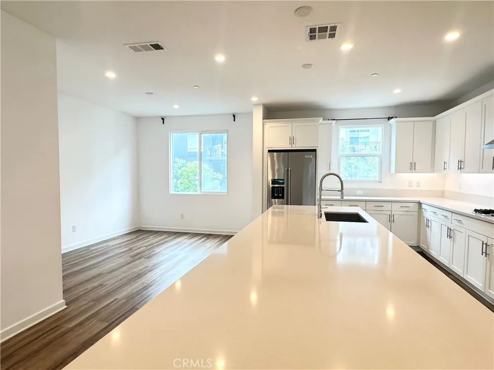 126 Schick Irvine, CA 92614