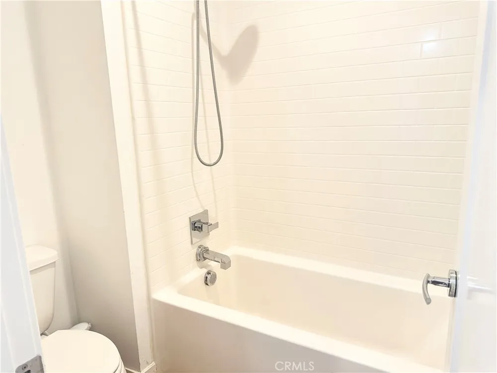 126 Schick Irvine, CA 92614