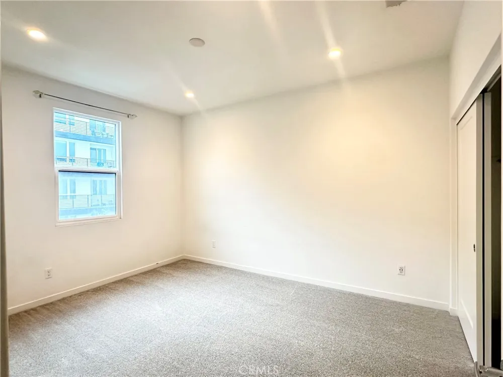 126 Schick Irvine, CA 92614