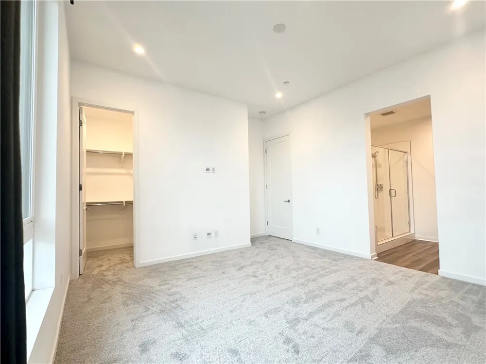 126 Schick Irvine, CA 92614