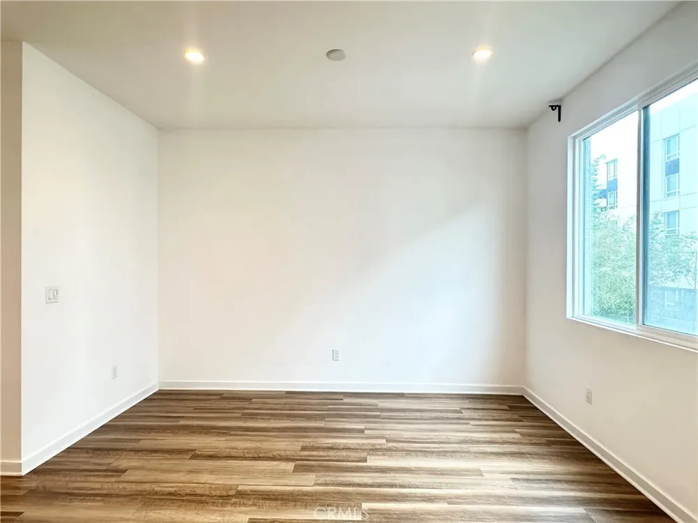 126 Schick Irvine, CA 92614