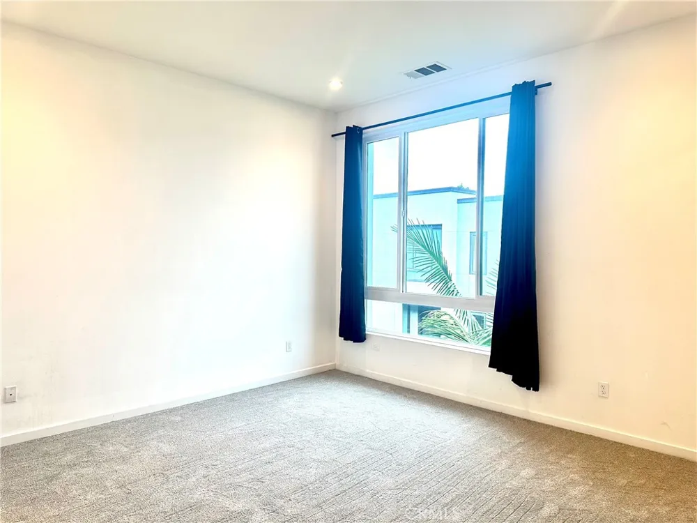 126 Schick Irvine, CA 92614