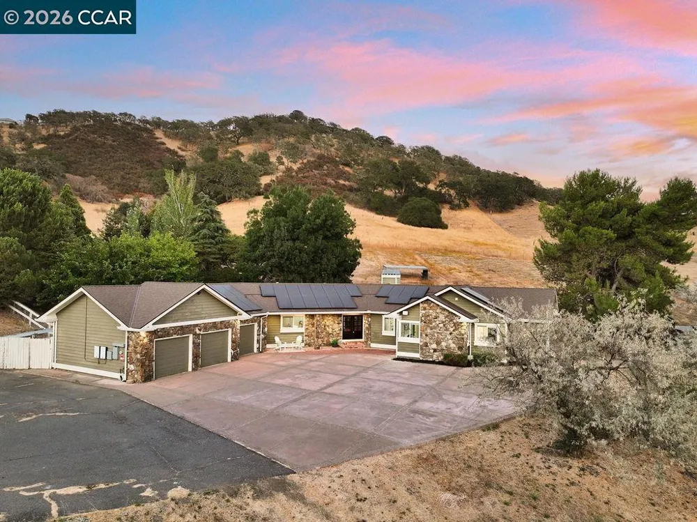 4161 Leon Dr. Clayton, CA 94517