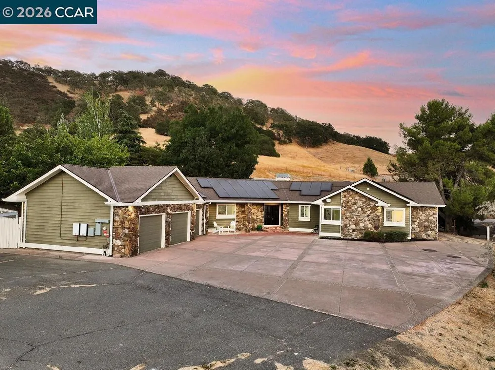 4161 Leon Dr. Clayton, CA 94517