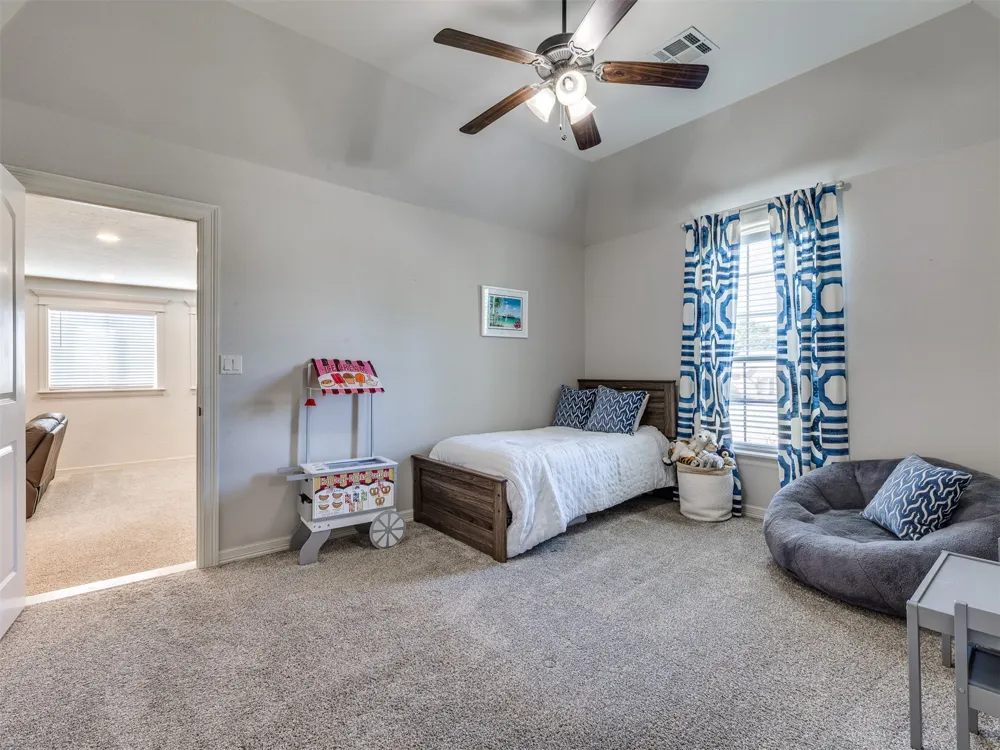 18544 E Crooked Oak Drive Owasso, OK 74055