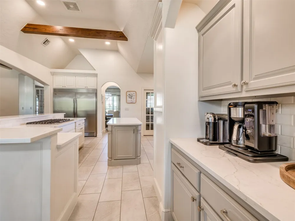 18544 E Crooked Oak Drive Owasso, OK 74055