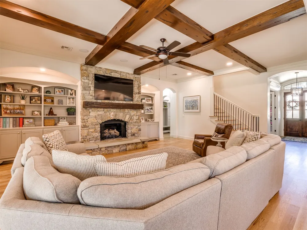 18544 E Crooked Oak Drive Owasso, OK 74055