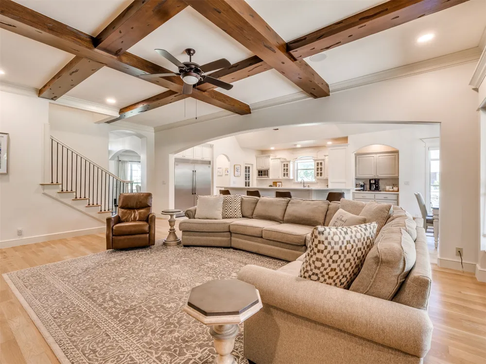 18544 E Crooked Oak Drive Owasso, OK 74055