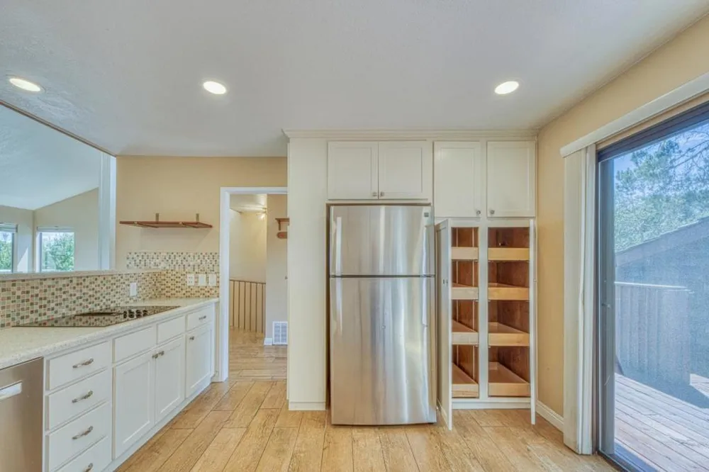 664 Terry Street Monterey, CA 93940
