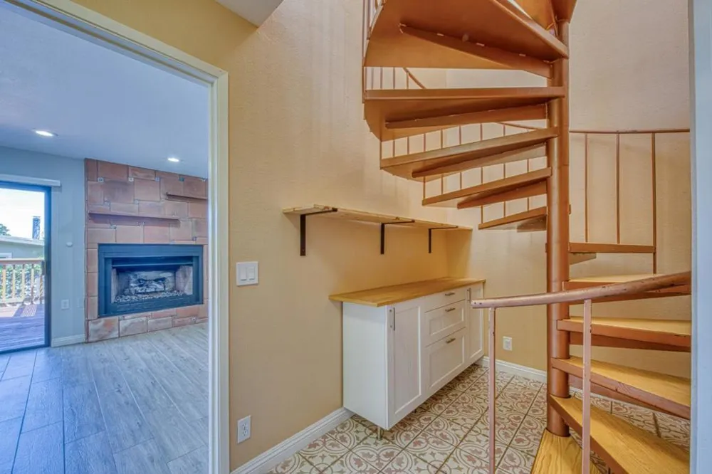 664 Terry Street Monterey, CA 93940