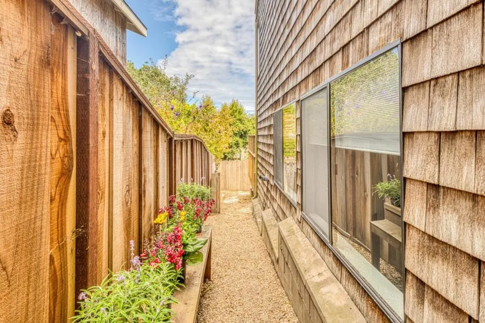 664 Terry Street Monterey, CA 93940