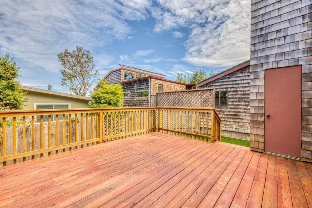 664 Terry Street Monterey, CA 93940