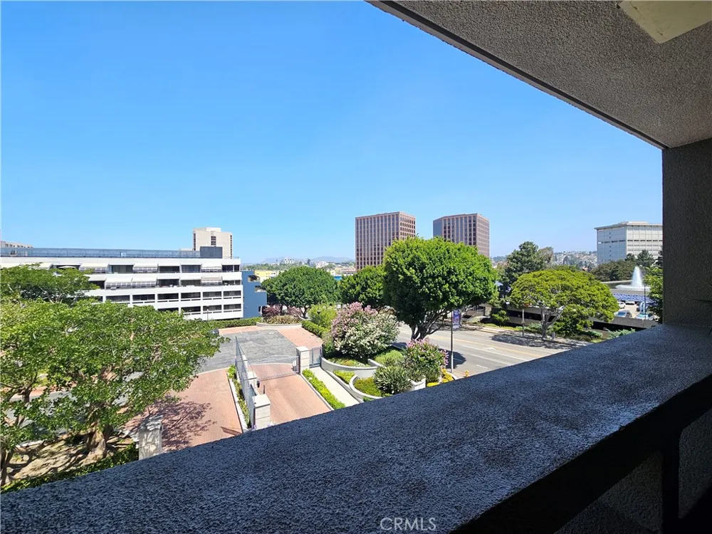 121 S Hope Street #428 Los Angeles, CA 90012