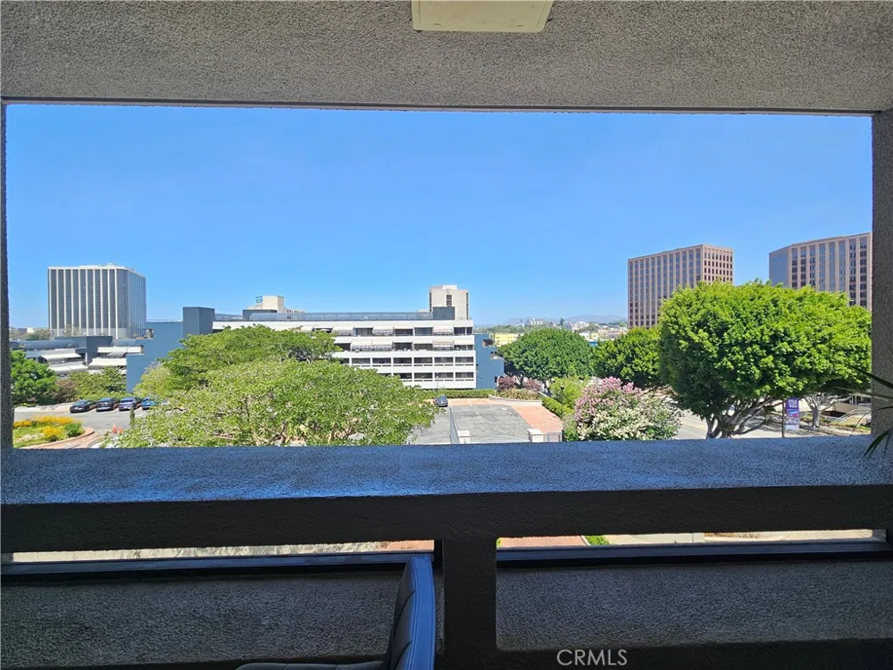 121 S Hope Street #428 Los Angeles, CA 90012