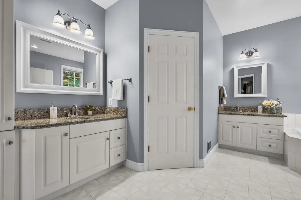 6815 Oleander Lane Portage, MI 49024