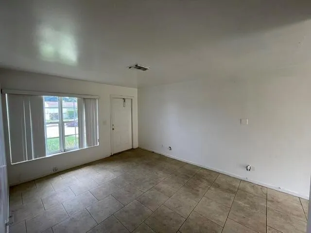 1104 W 24TH STREET Riviera Beach, FL 33404