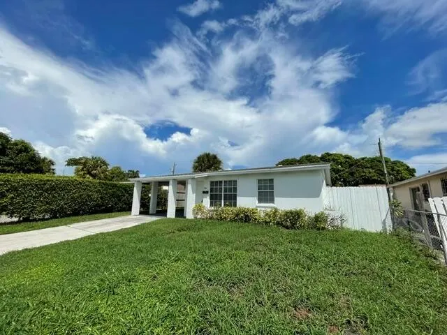 1104 W 24TH STREET Riviera Beach, FL 33404