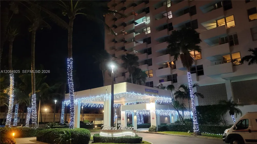 2899 Collins Ave #606 Miami Beach, FL 33140