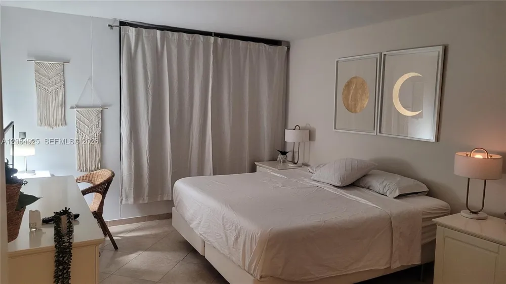 2899 Collins Ave #606 Miami Beach, FL 33140