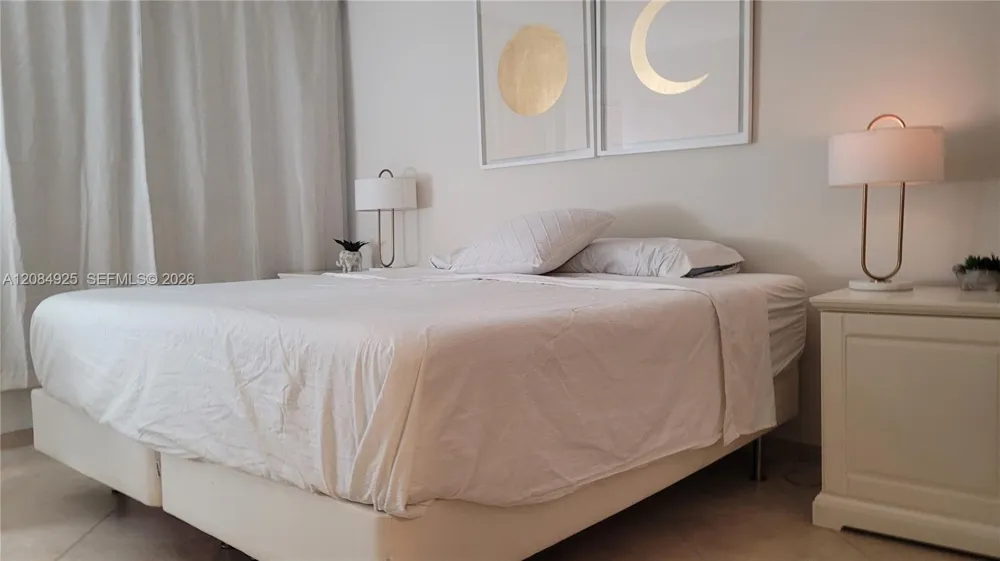 2899 Collins Ave #606 Miami Beach, FL 33140