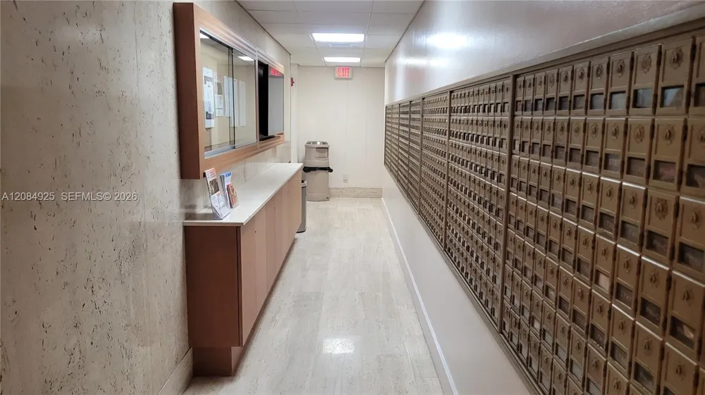2899 Collins Ave #606 Miami Beach, FL 33140