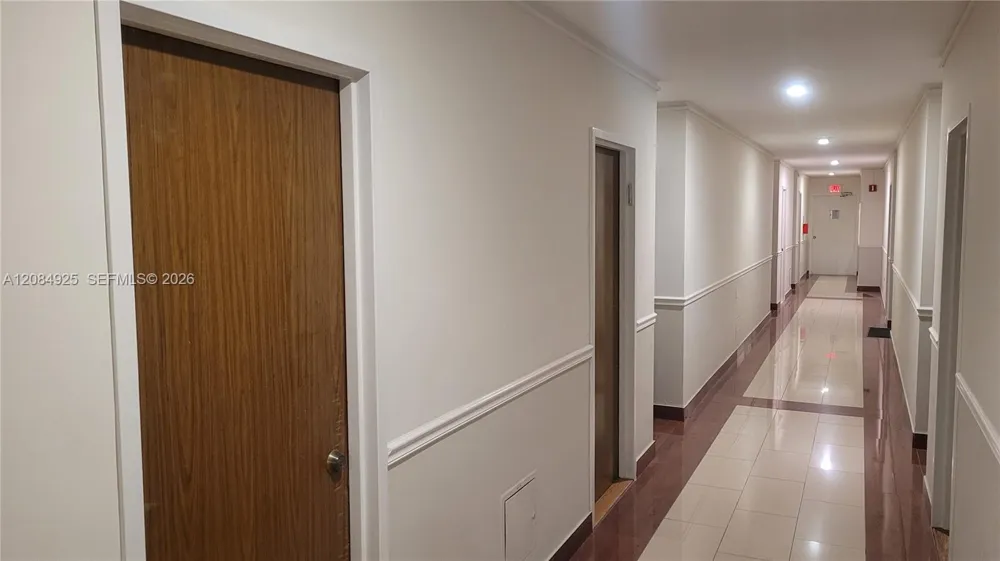 2899 Collins Ave #606 Miami Beach, FL 33140