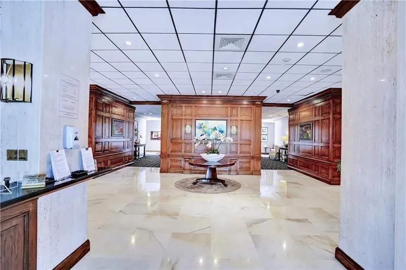1900 S OCEAN BOULEVARD #2N Lauderdale By The Sea, FL 33062