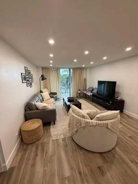 1900 S OCEAN BOULEVARD #2N Lauderdale By The Sea, FL 33062