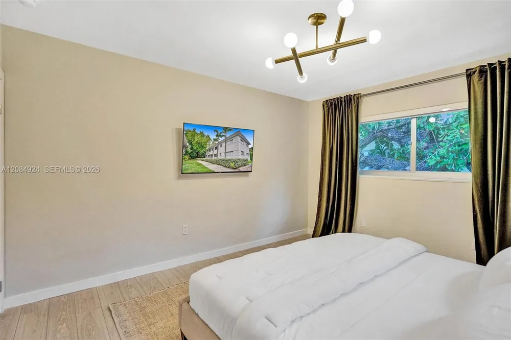 1415 16th St #4 Miami Beach, FL 33139