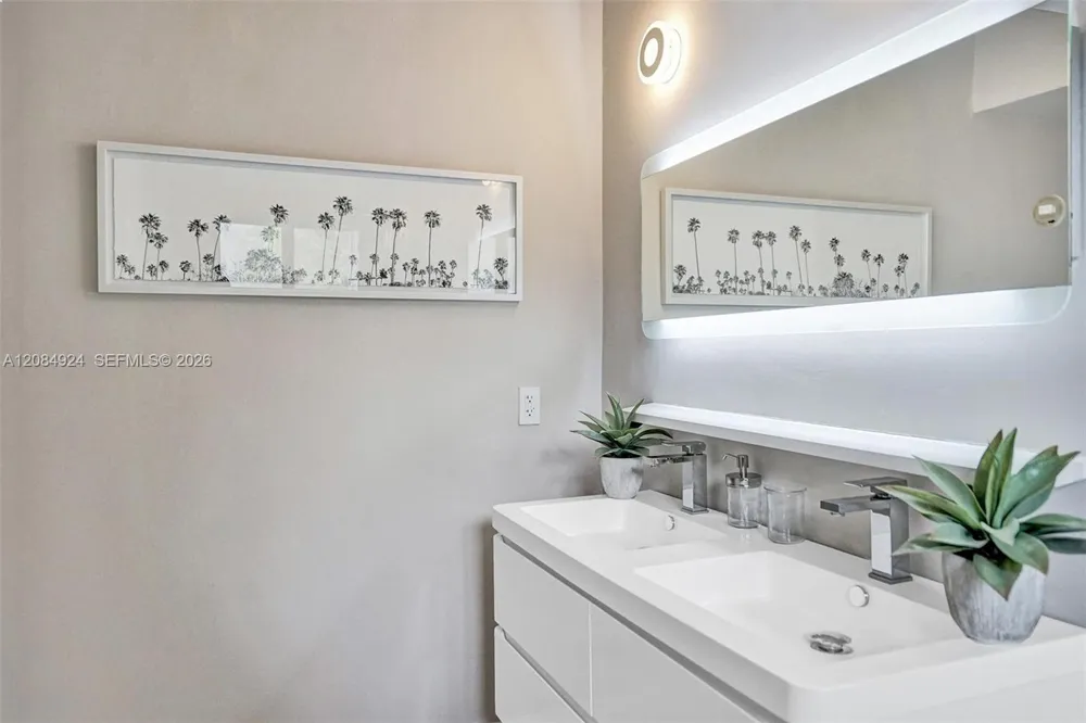 1415 16th St #4 Miami Beach, FL 33139