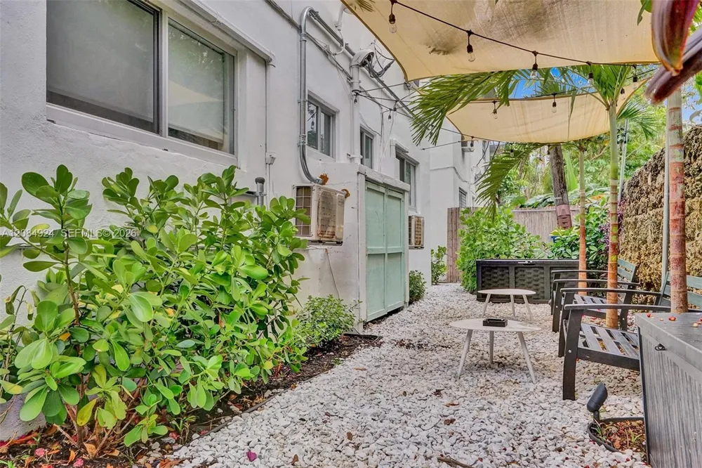 1415 16th St #4 Miami Beach, FL 33139