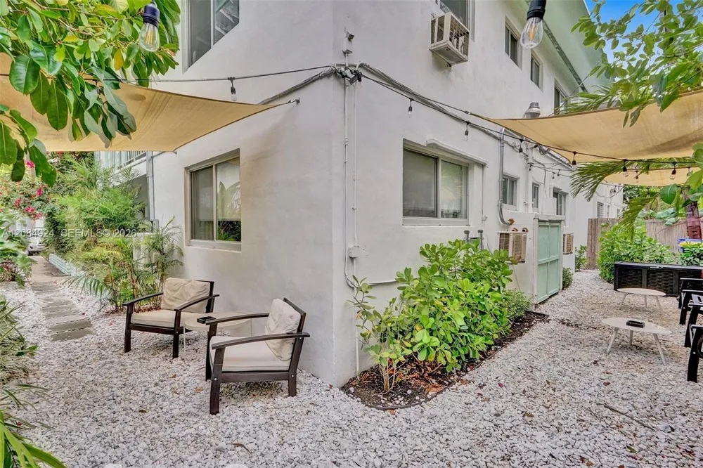 1415 16th St #4 Miami Beach, FL 33139
