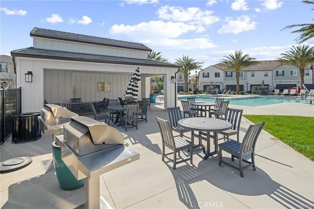3691 S Nexa Paseo Ontario, CA 91761