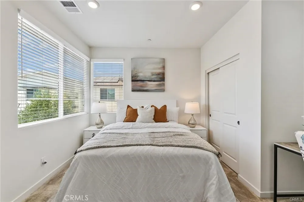 3691 S Nexa Paseo Ontario, CA 91761