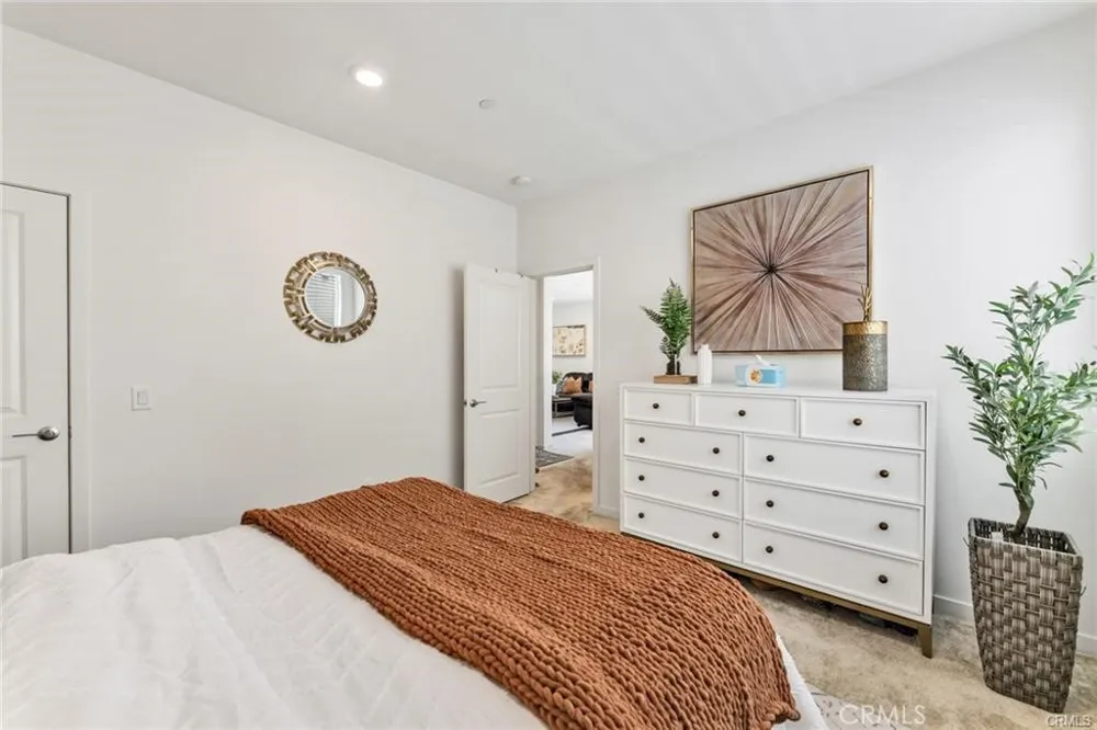 3691 S Nexa Paseo Ontario, CA 91761