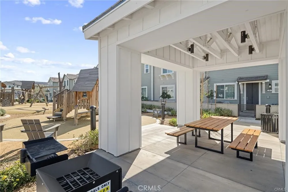 3691 S Nexa Paseo Ontario, CA 91761