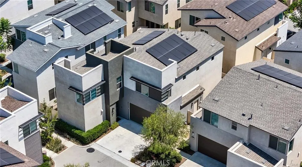 3691 S Nexa Paseo Ontario, CA 91761