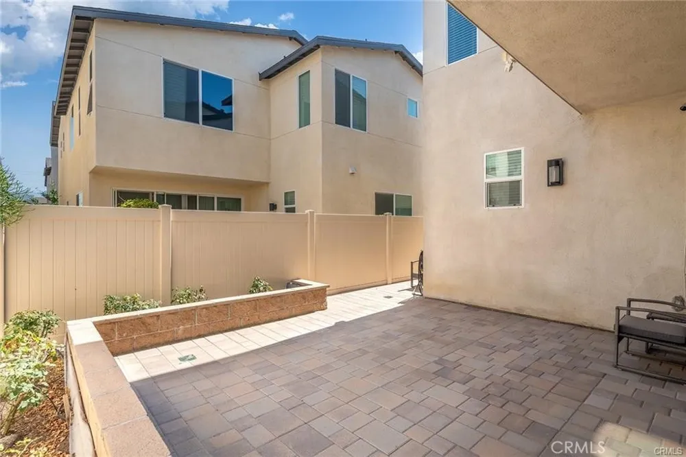 3691 S Nexa Paseo Ontario, CA 91761
