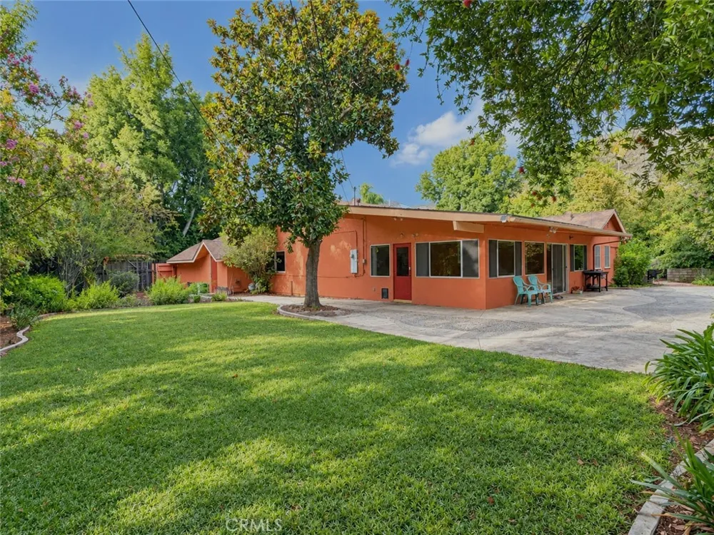 108 Barret Riverside, CA 92507