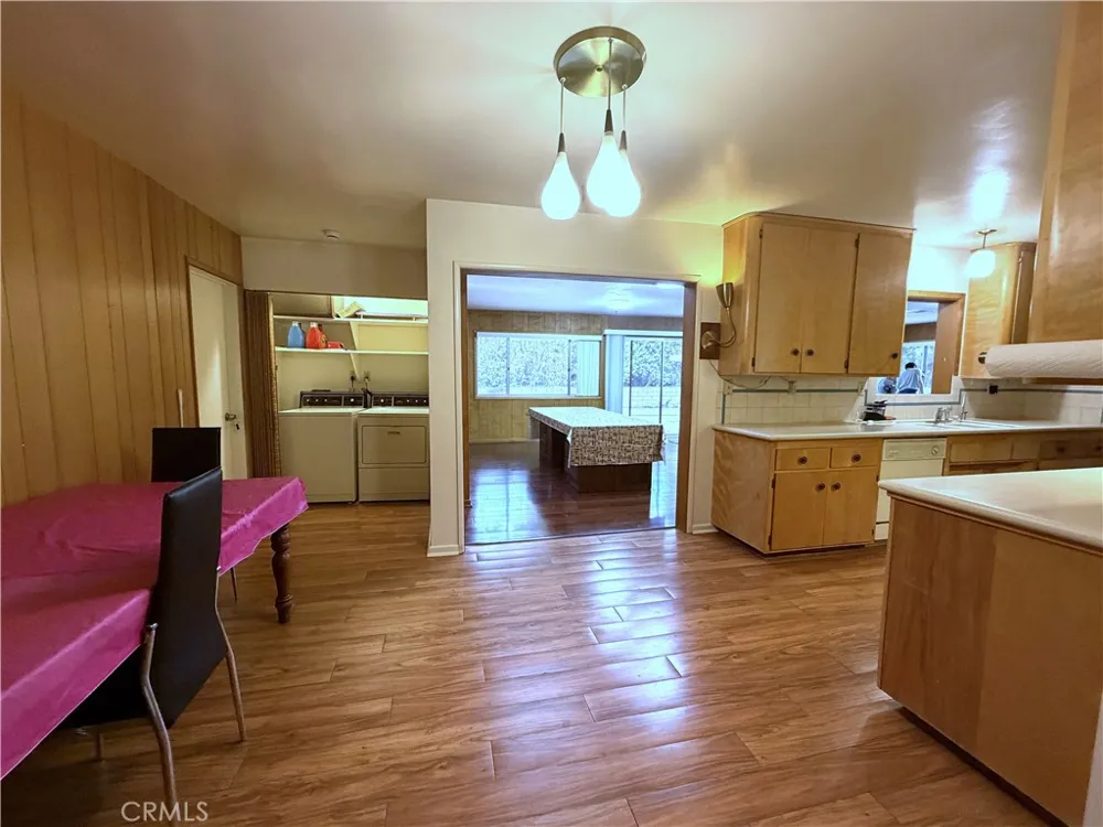 108 Barret Riverside, CA 92507