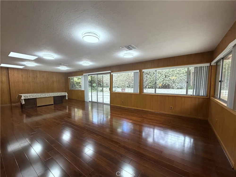 108 Barret Riverside, CA 92507