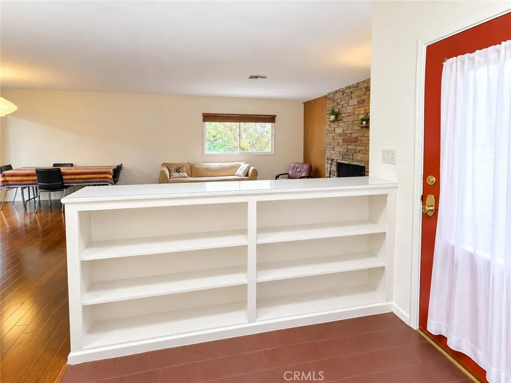 108 Barret Riverside, CA 92507