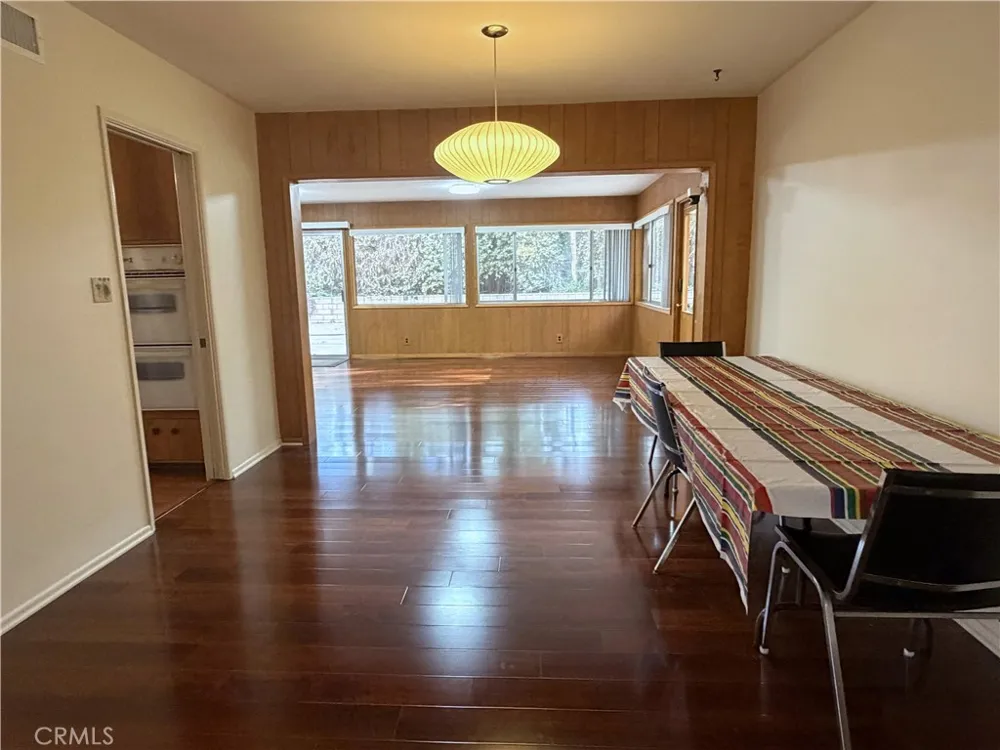 108 Barret Riverside, CA 92507