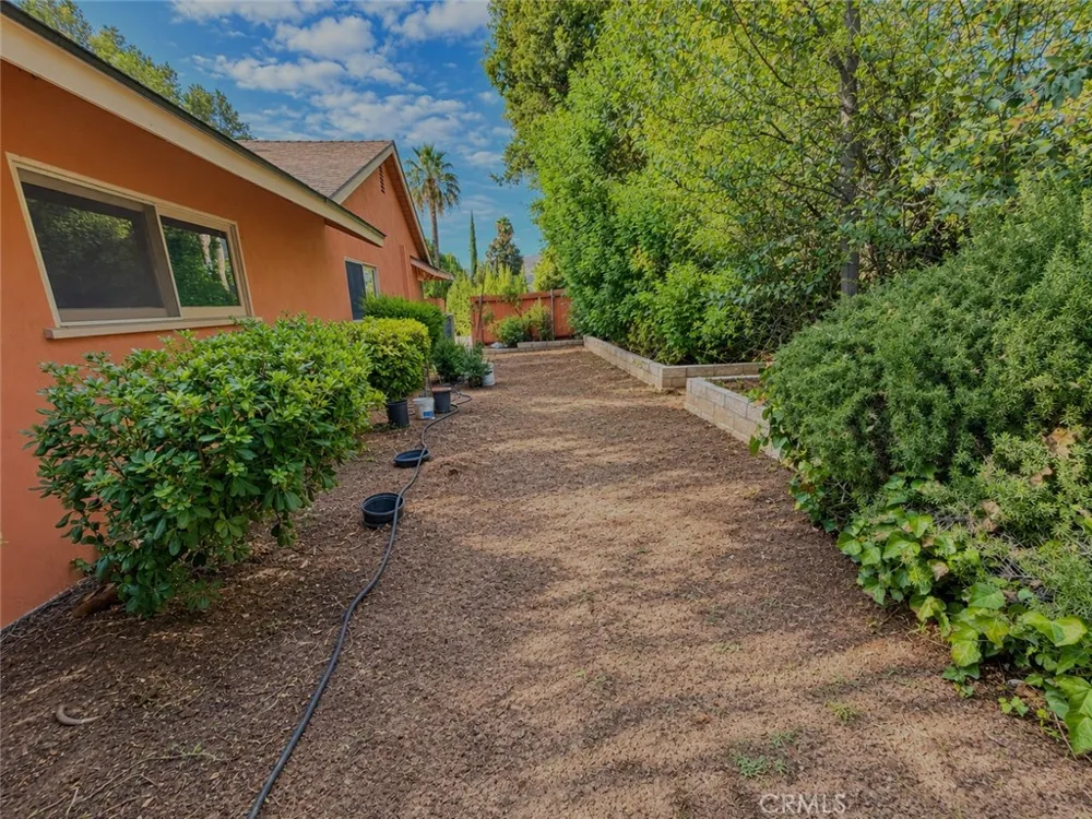 108 Barret Riverside, CA 92507