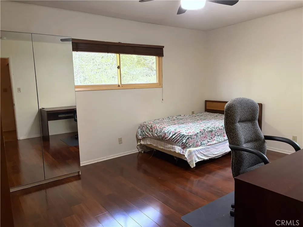108 Barret Riverside, CA 92507