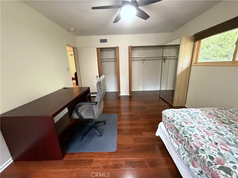 108 Barret Riverside, CA 92507